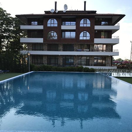 Private Apartments In Complex Hunter'S Beach Byala  Bagian luar foto